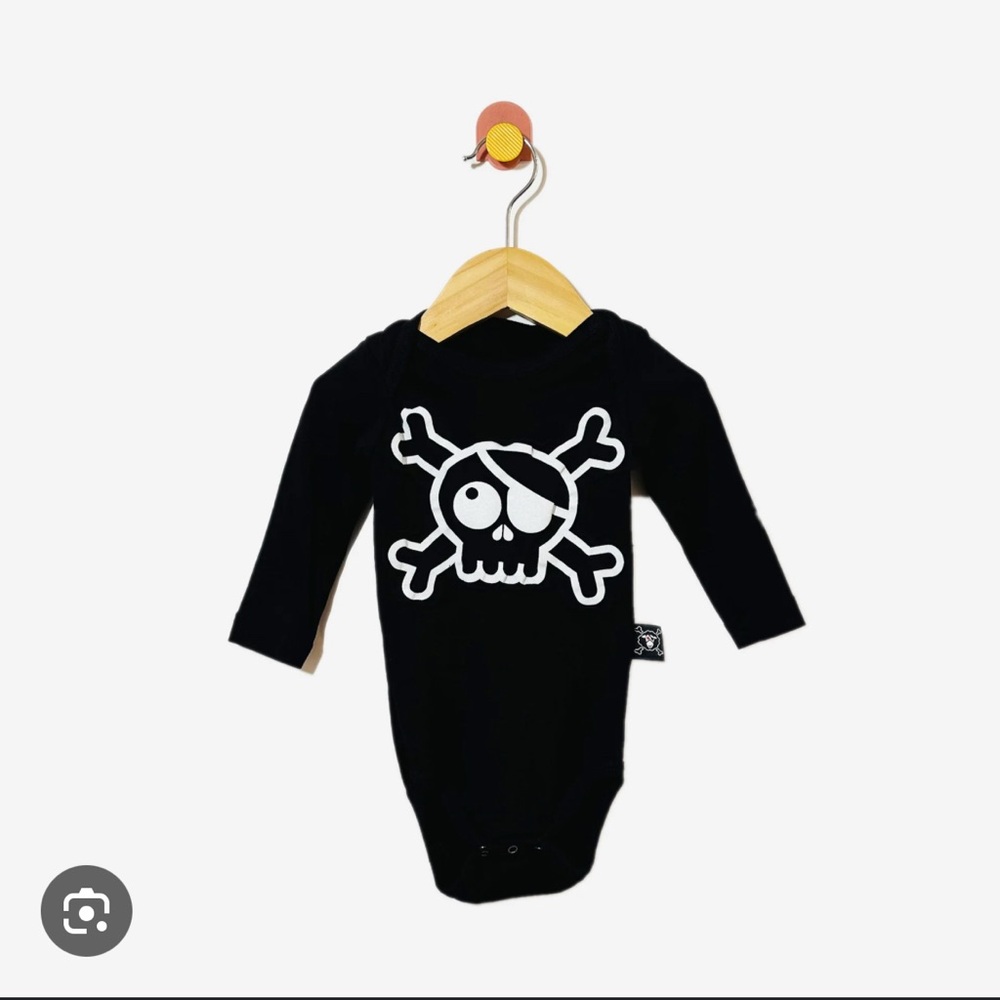 NUNUNU Skull Long Sleeved Bodysuit